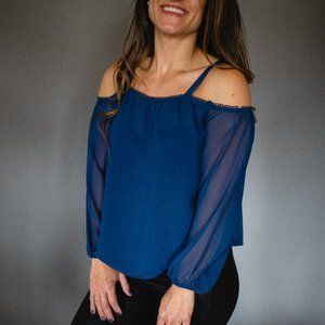 Super cute long sleeves off shoulder top